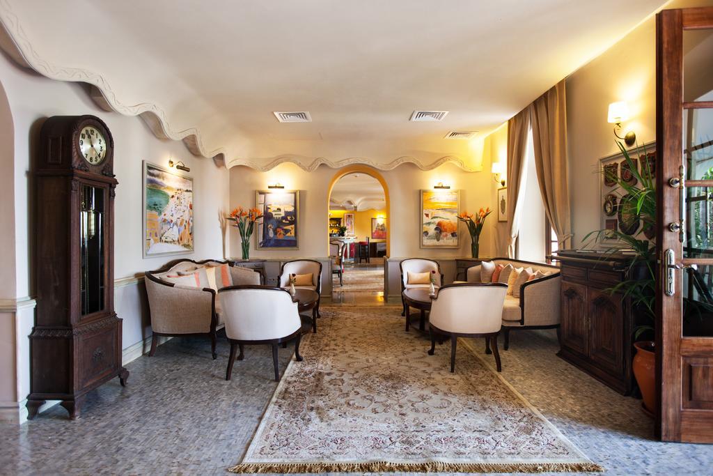 Grand De France Hotel 5*
