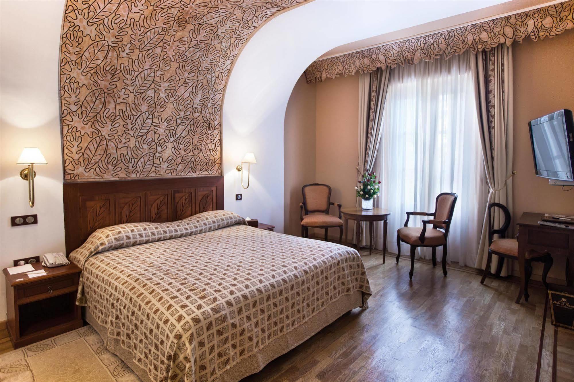 Grand De France Hotel