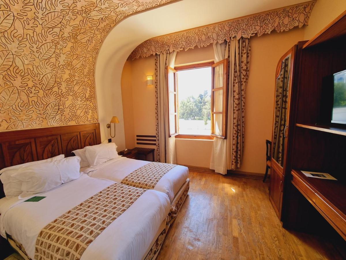 Grand De France Hotel