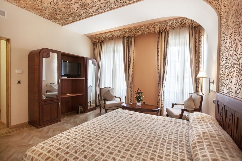 Grand De France Hotel 5*